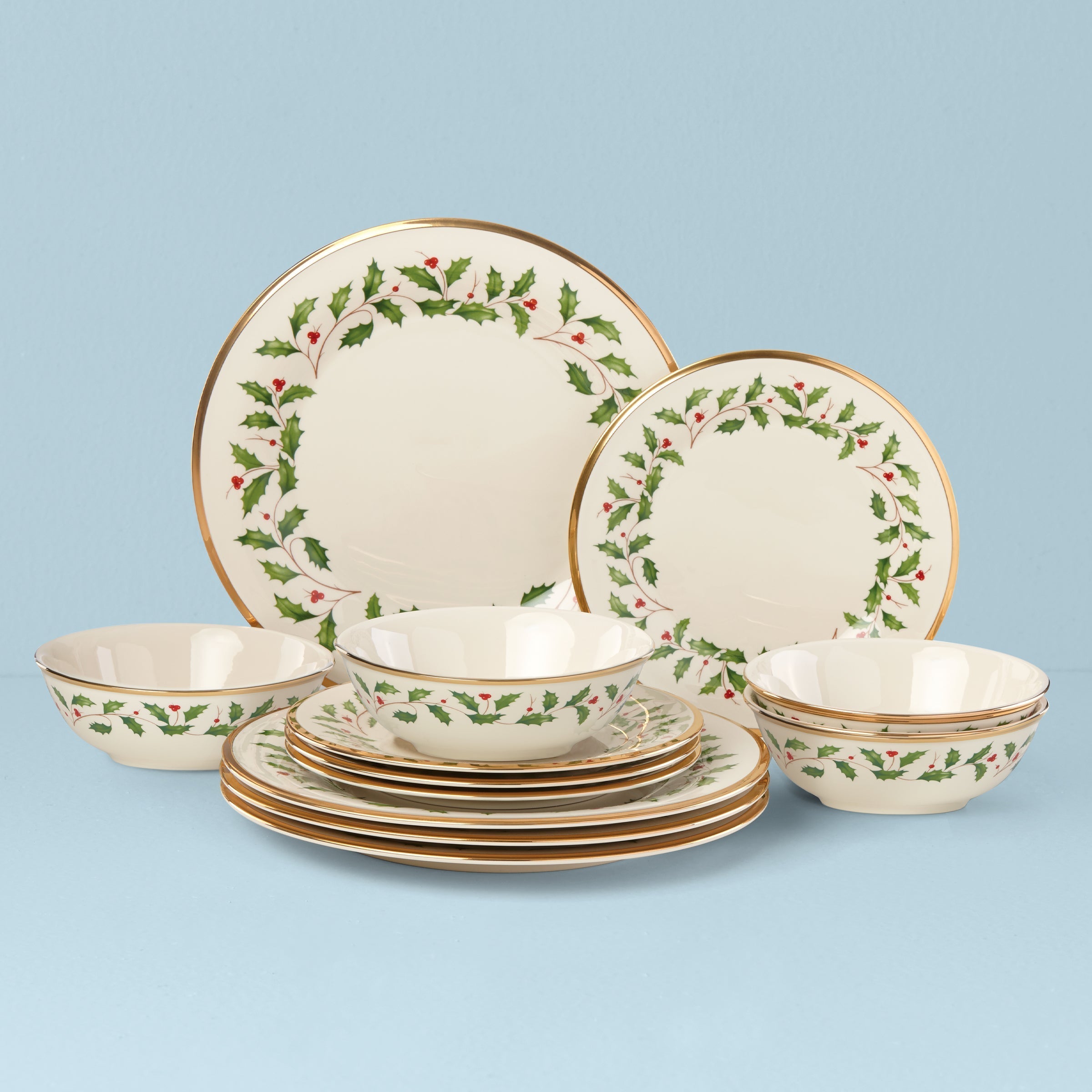 Holiday 12-Piece Plate & Bowl Set