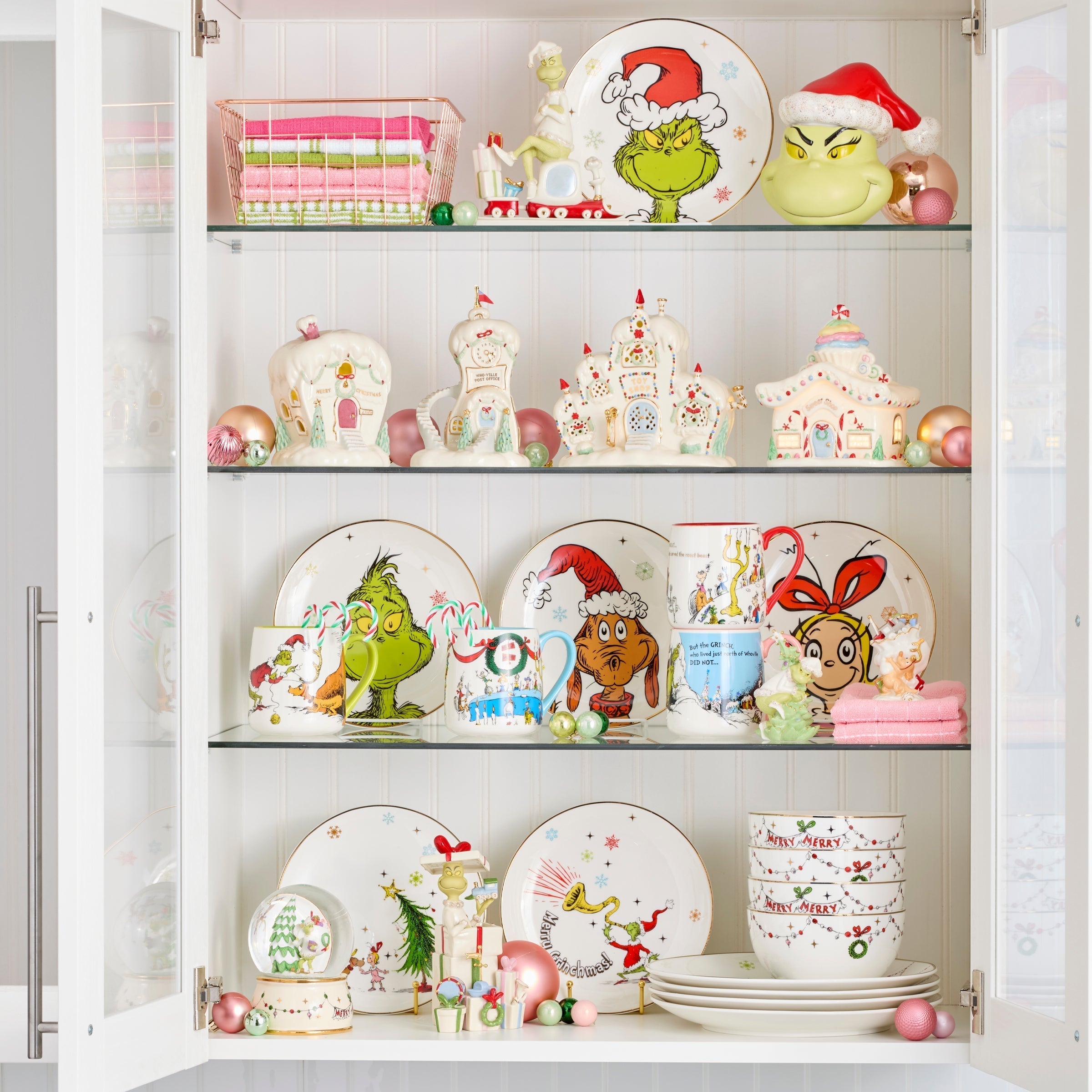 The Grinch Snow Globe