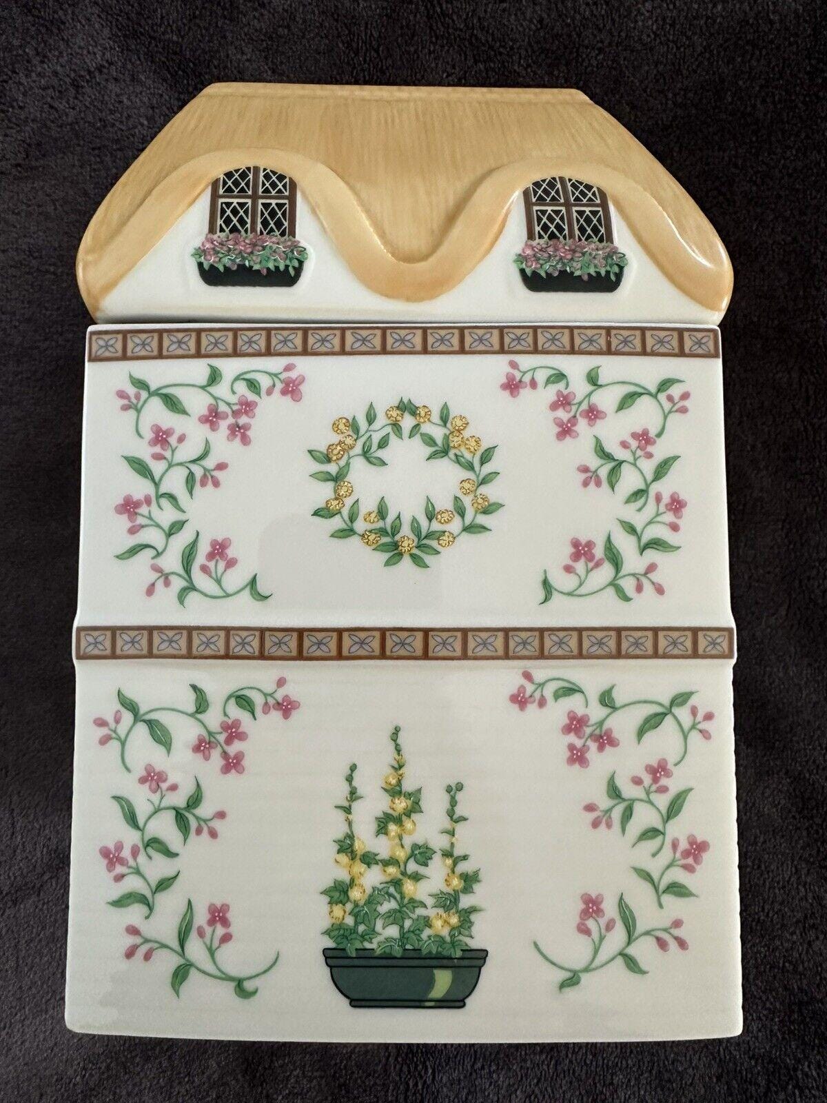 LENOX Spice Village CanTERBURY CroSSING CanISTER SUGAR FLOUR 1995 Fine Porcelain