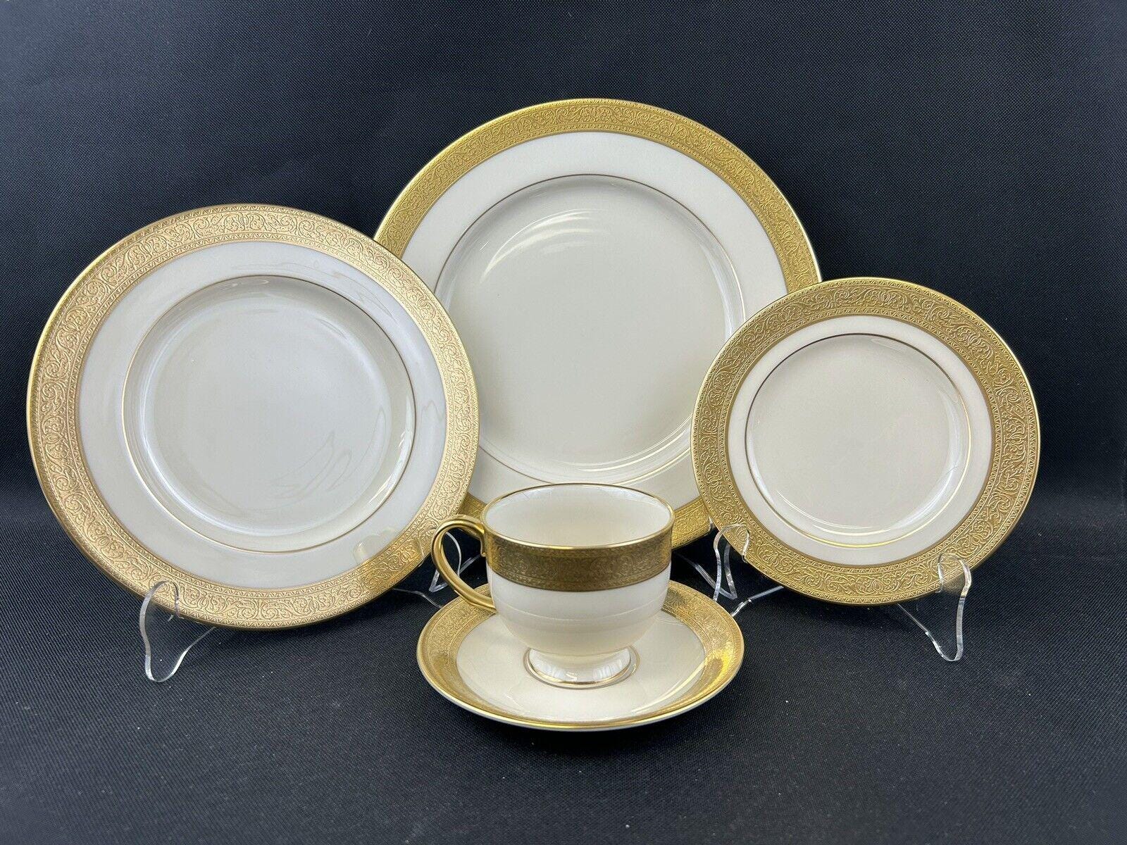 Lenox Westchester Gold Encrusted~(1)~5 Piece Place Setting ~ Excellent Condition