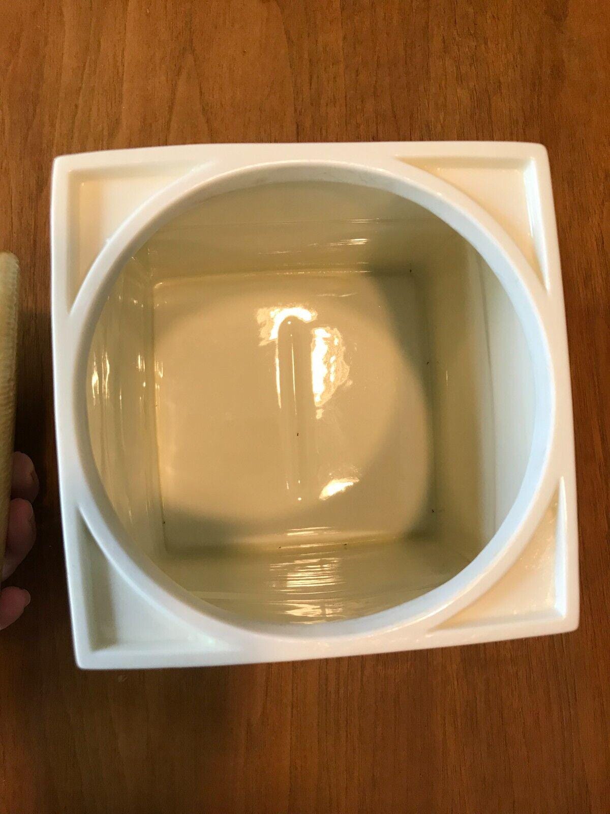 LENOX Spice Village CantERBURY CrossING CaniSTER SUGAR VTG 1995 Fine Porcelain