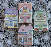 LENOX SpICE ViLLAGE TriVETS Set of 4 -1992-GreeN GroCER-caFE-COUNTRY STORE + 1