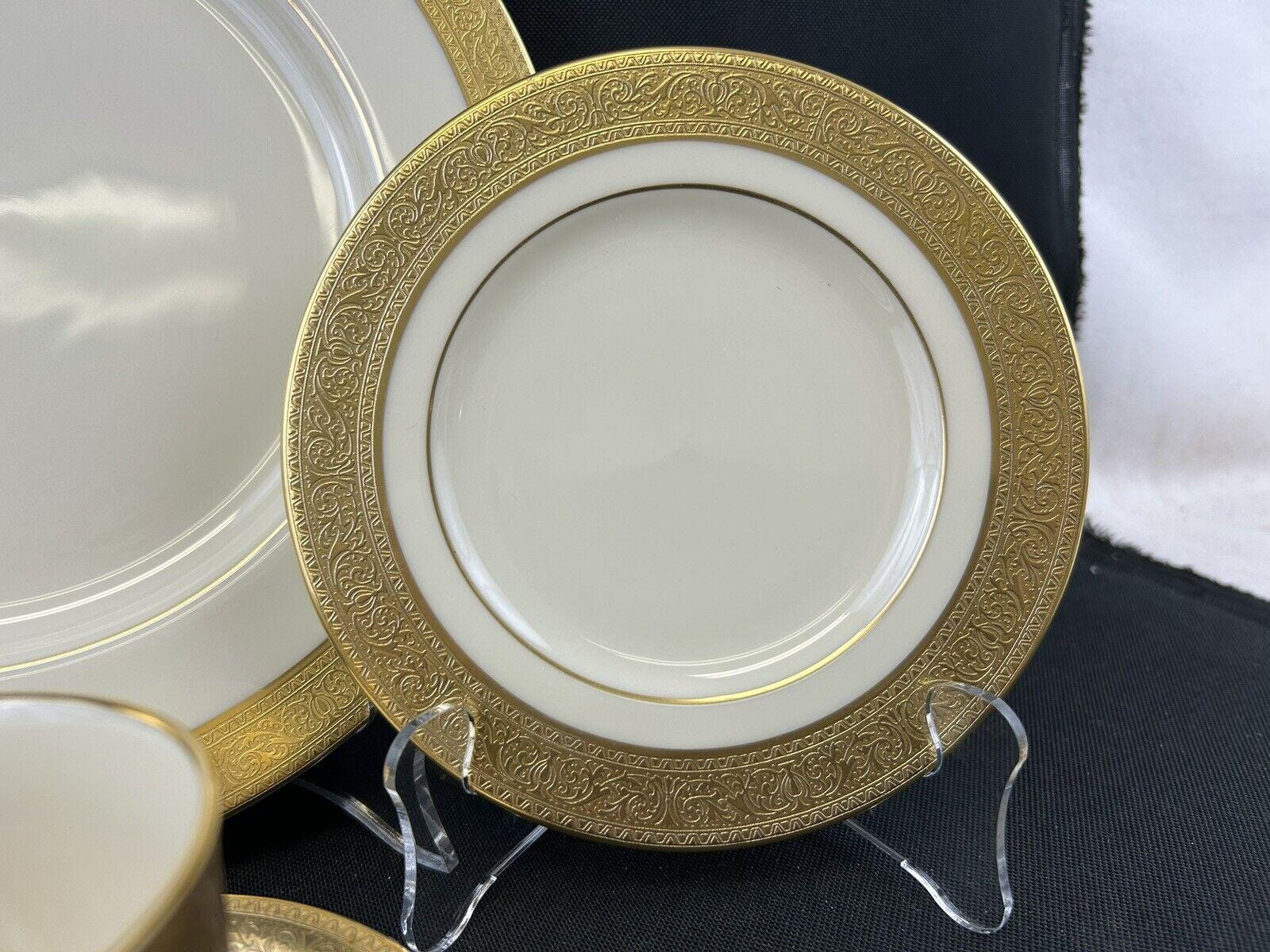 Lenox Westchester Gold Encrusted~(1)~5 Piece Place Setting ~ Excellent Condition