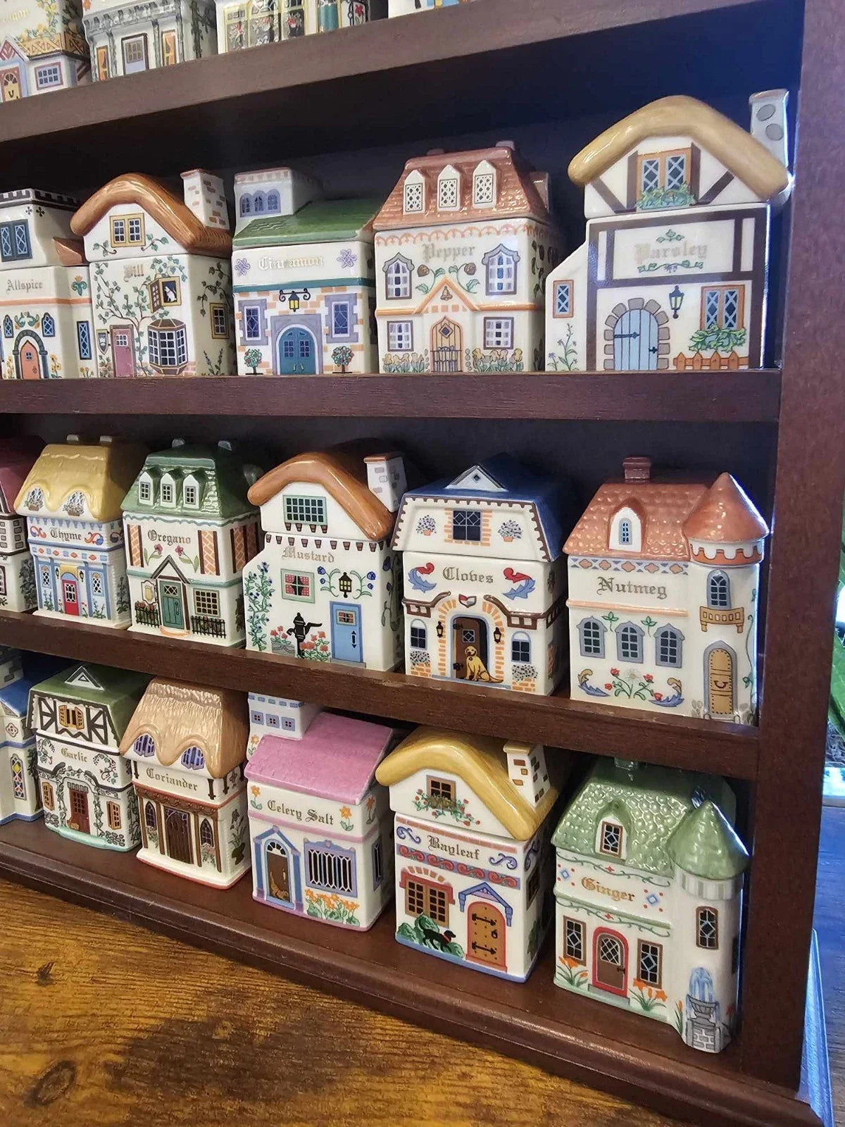 RARE SPICE VILLAGE by Lenox "Canterbury Crossing" 24 Spice Jars with Rack