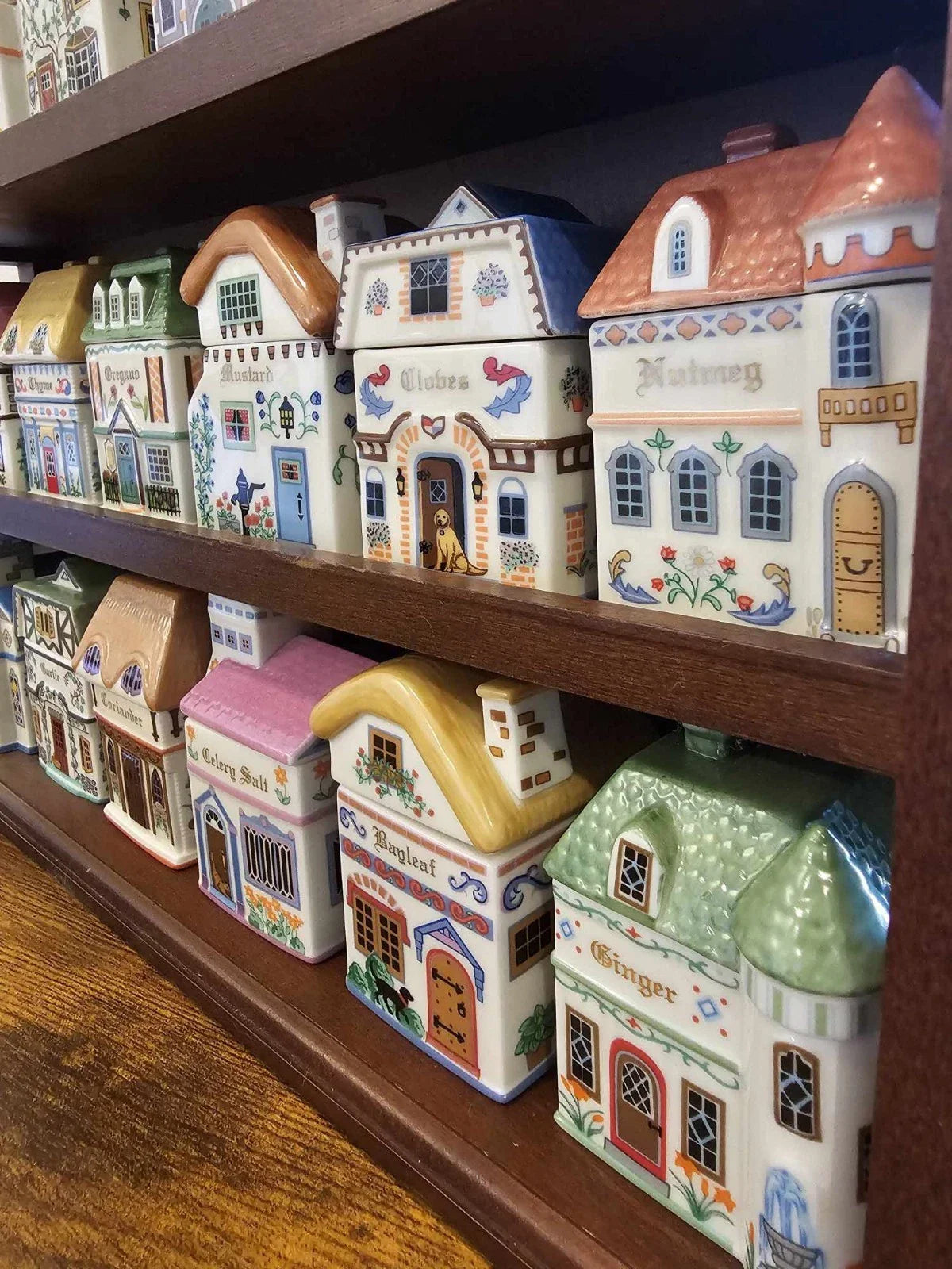 RARE SPICE VILLAGE by Lenox "Canterbury Crossing" 24 Spice Jars with Rack