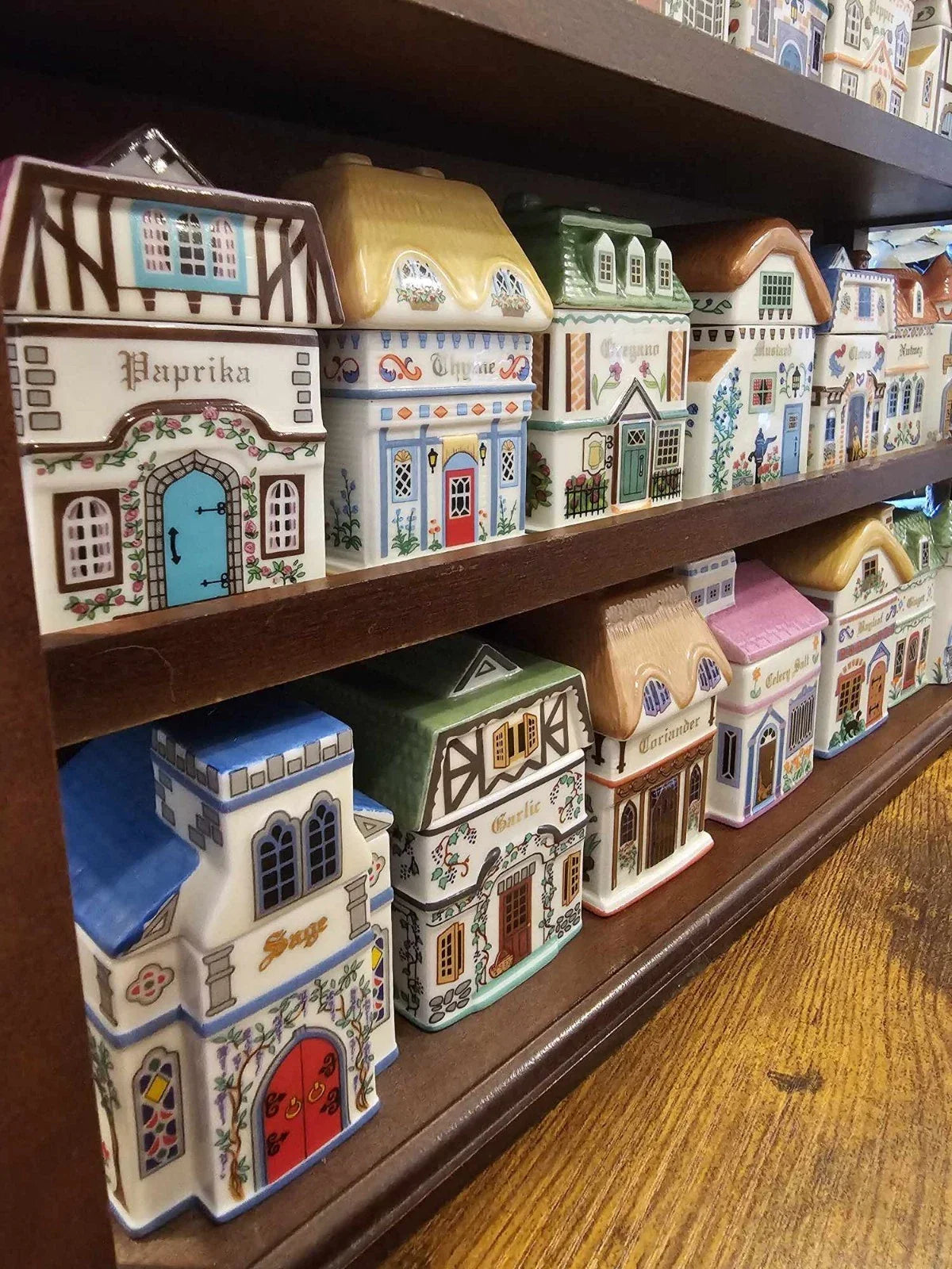 RARE SPICE VILLAGE by Lenox "Canterbury Crossing" 24 Spice Jars with Rack