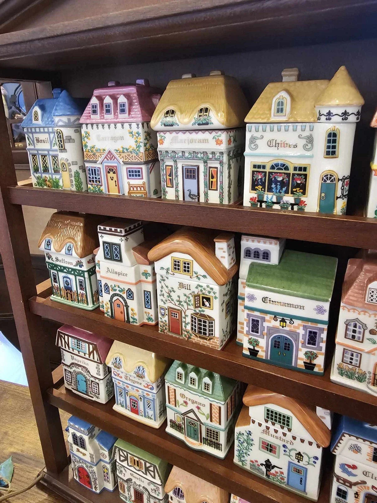 RARE SPICE VILLAGE by Lenox "Canterbury Crossing" 24 Spice Jars with Rack