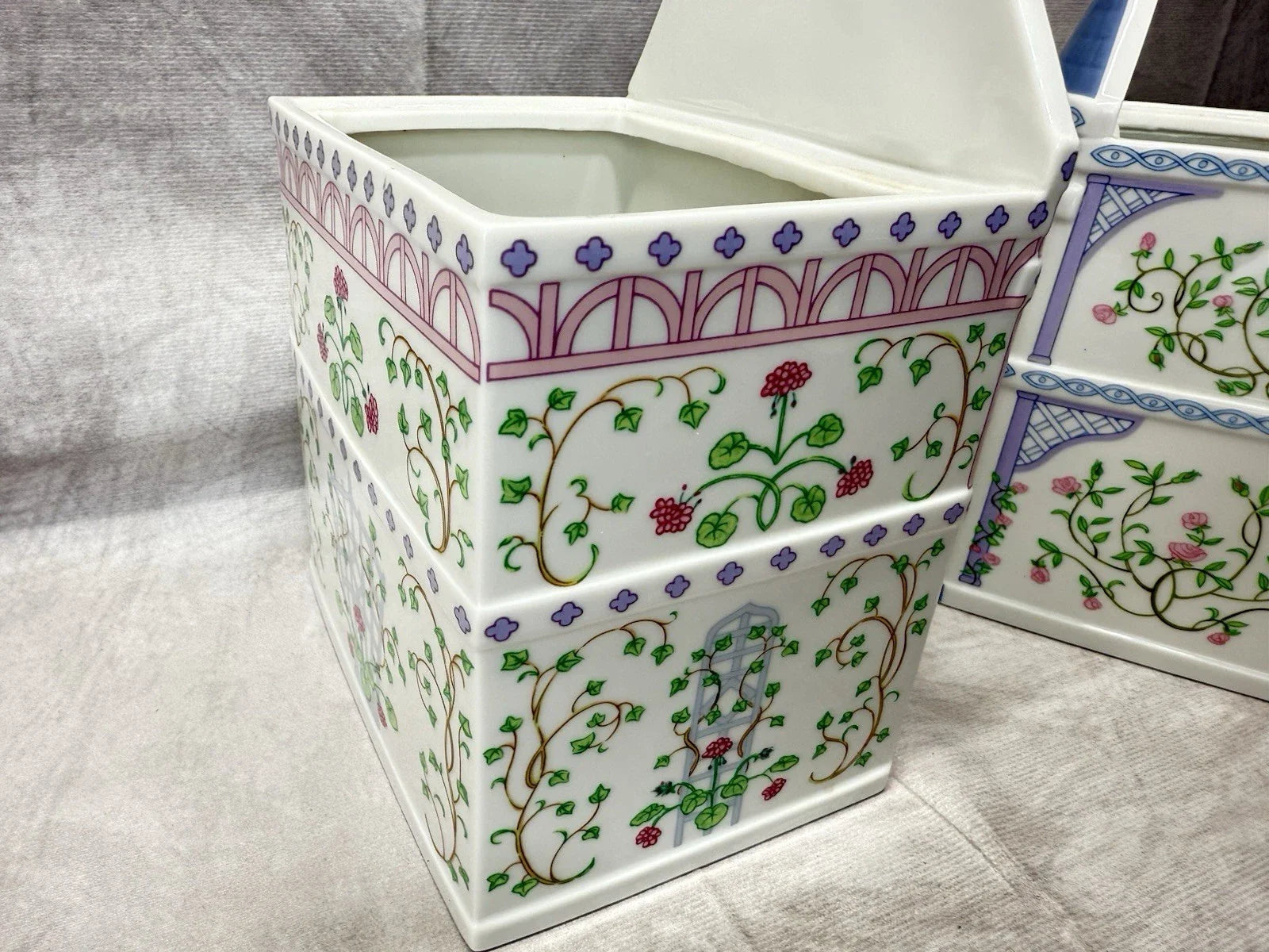 LENOX SPICE VILLAGE Planters Set 2 Pink & Blue 1993 Vintage w/ COA Box Porcelain