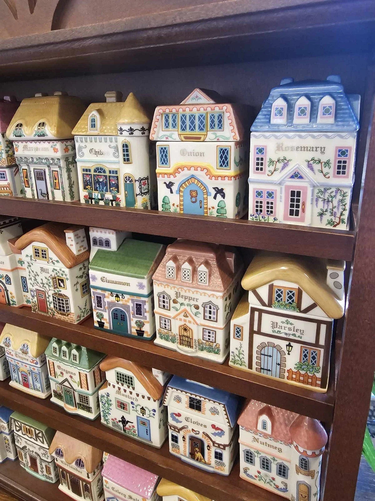 RARE SPICE VILLAGE by Lenox "Canterbury Crossing" 24 Spice Jars with Rack